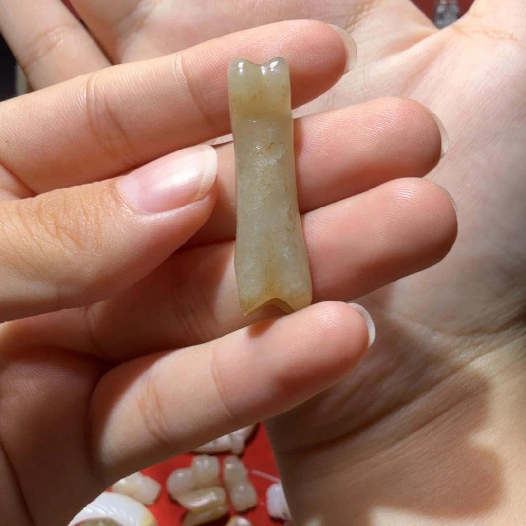 善***义瓷片精品购物中心位于