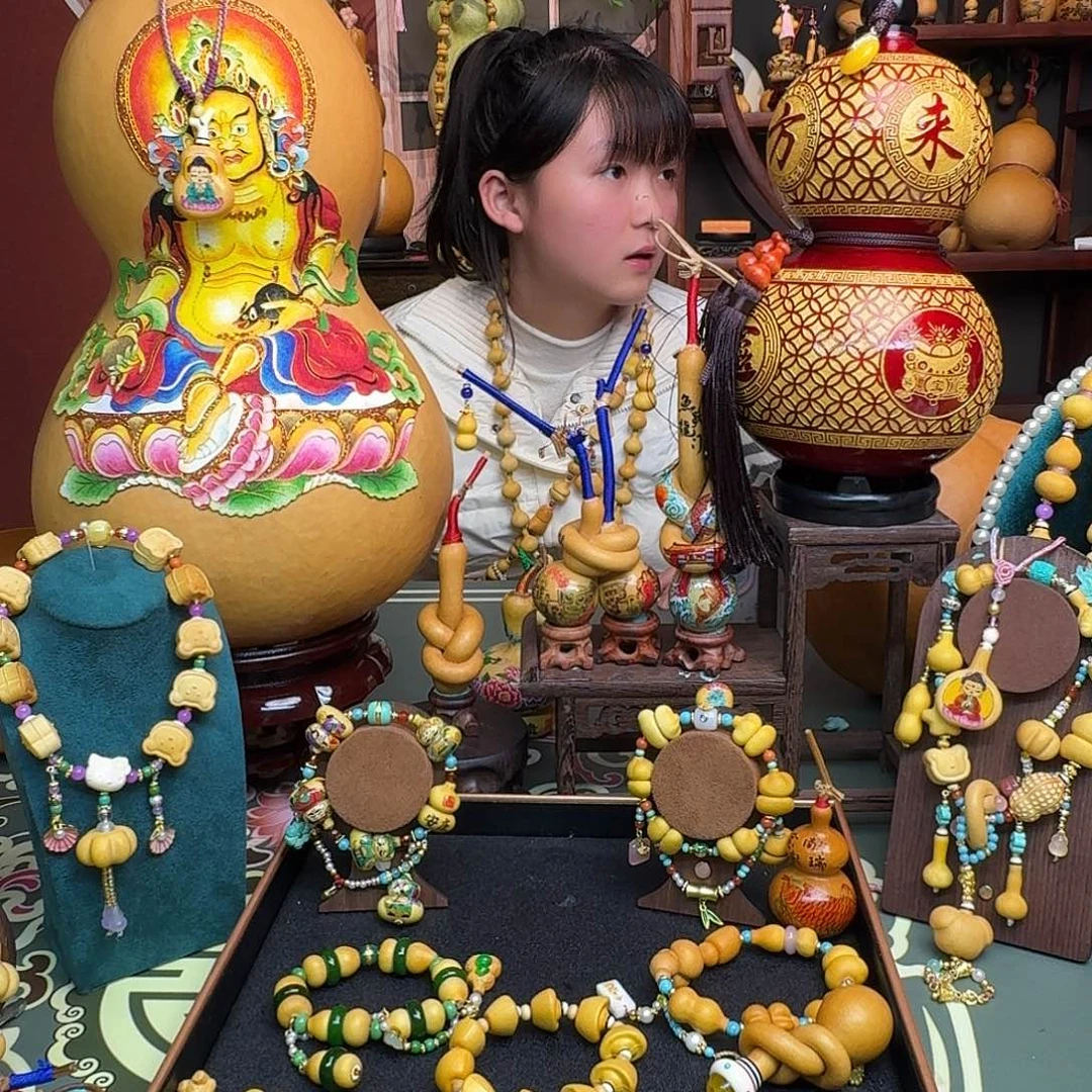 乐***杭大叶紫檀（黑酸枝木类）