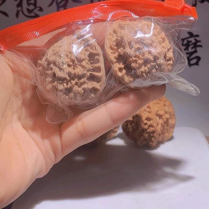 核桃麒麟纹官帽，福袋