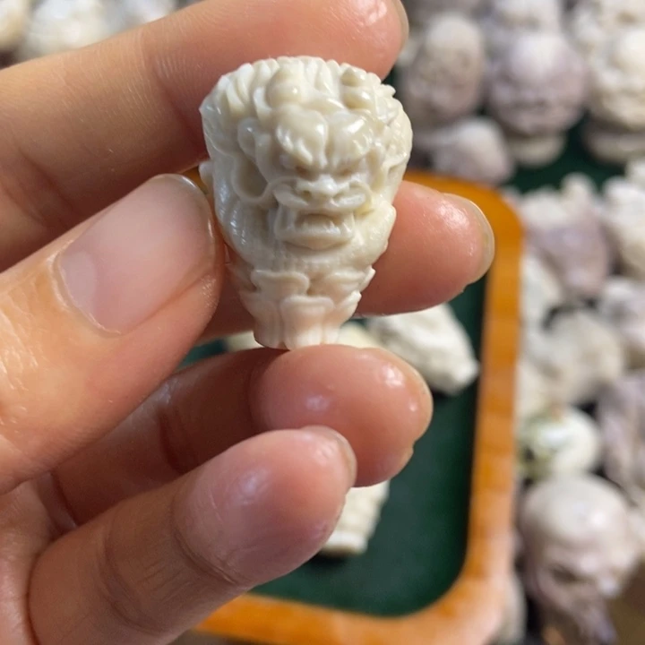 幸***福配饰鹿角雕刻一个出