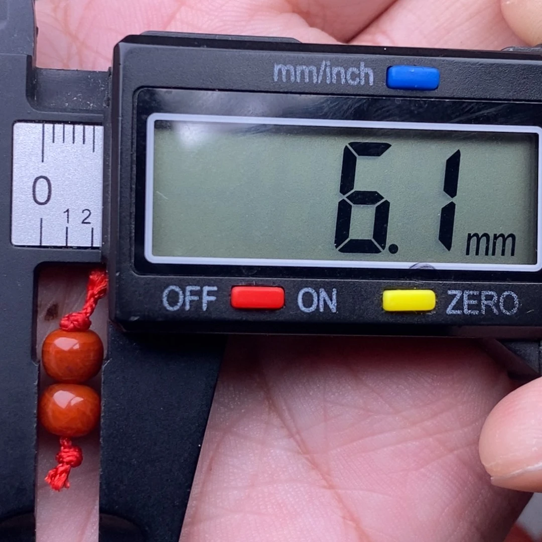 南红玛瑙配饰未镶嵌