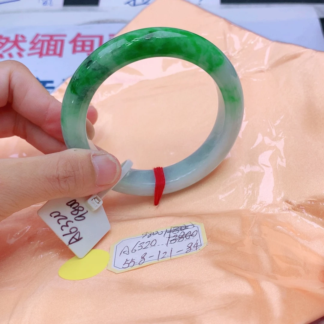 未镶嵌手镯翡翠翡翠