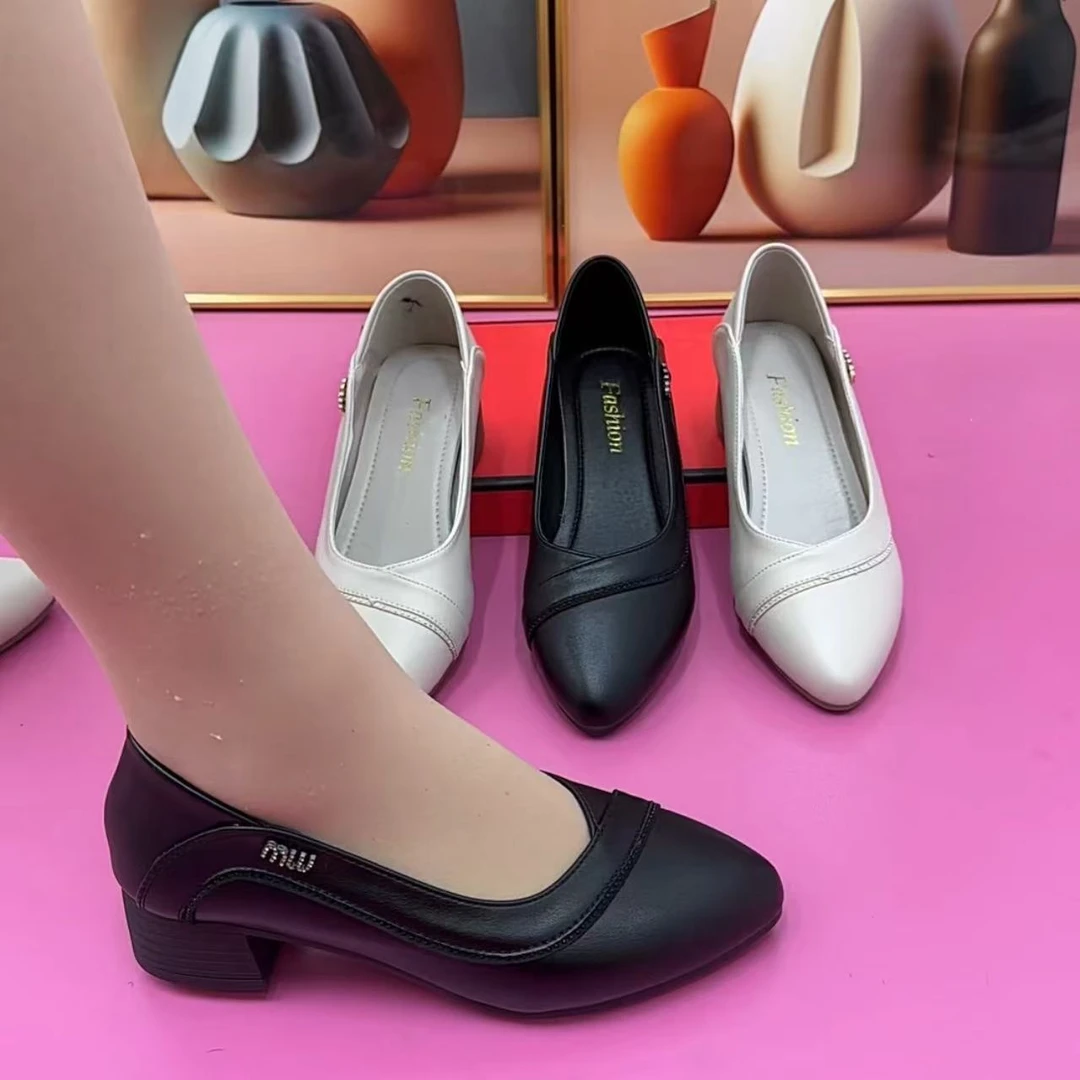 真皮方头粗跟浅口水钻春季防滑单鞋中跟皮鞋低跟软底妈妈女士鞋