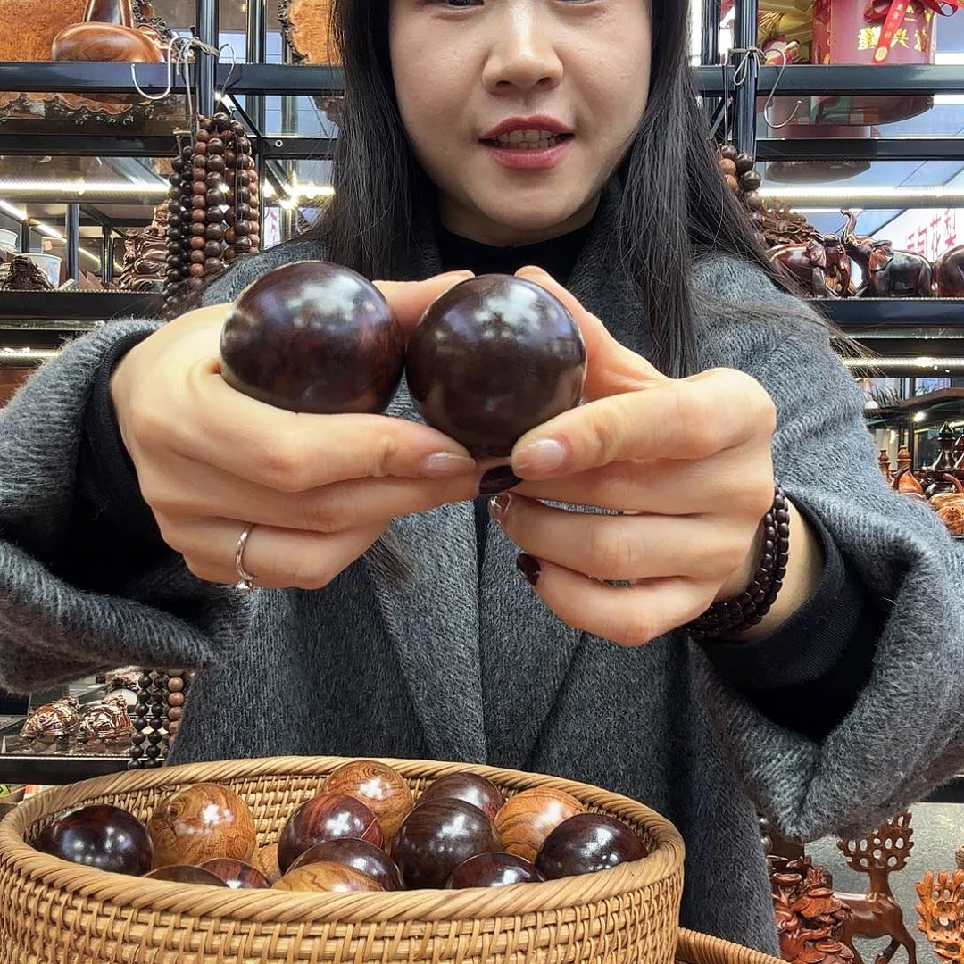 木智**仪老挝大红酸枝精美