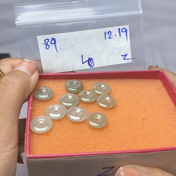 v***i定制翡翠未镶嵌不退