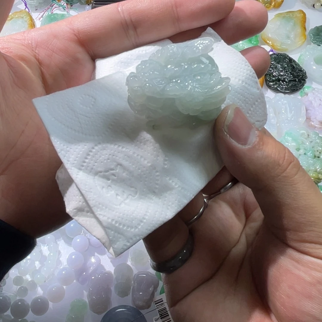 翡翠颈饰未镶嵌天然
