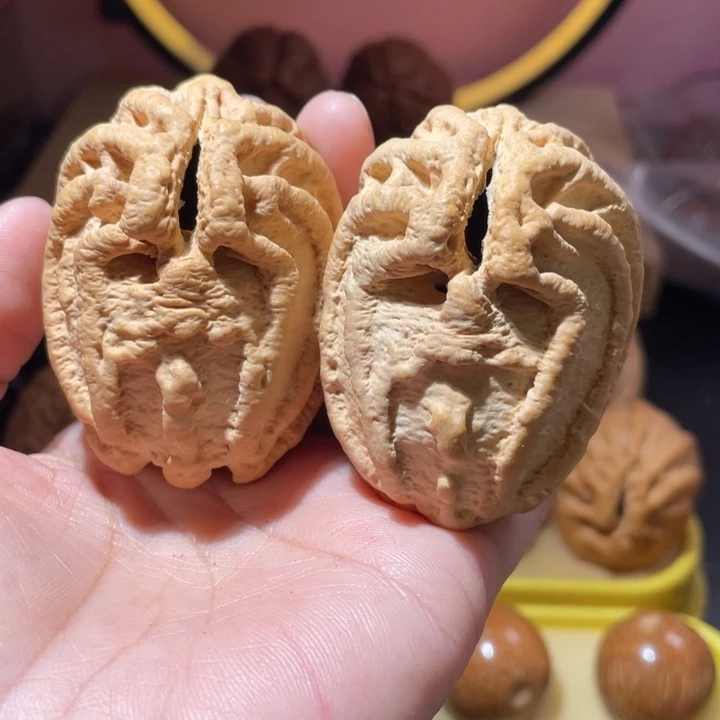 桃核把件鬼脸乾坤核