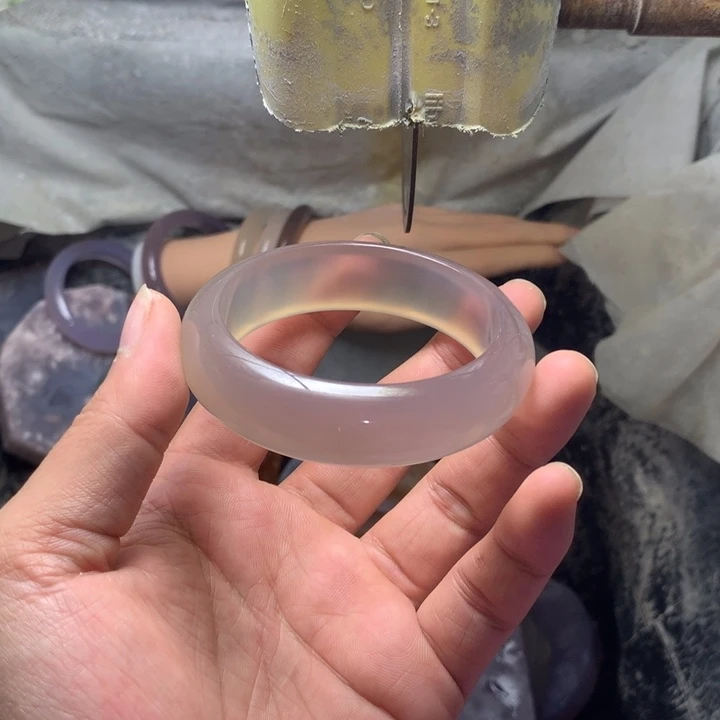 手镯玛瑙/玉髓未镶嵌木**栗玛瑙手镯成品