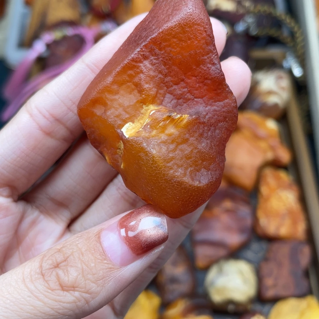 琥珀未镶嵌珠宝奇石