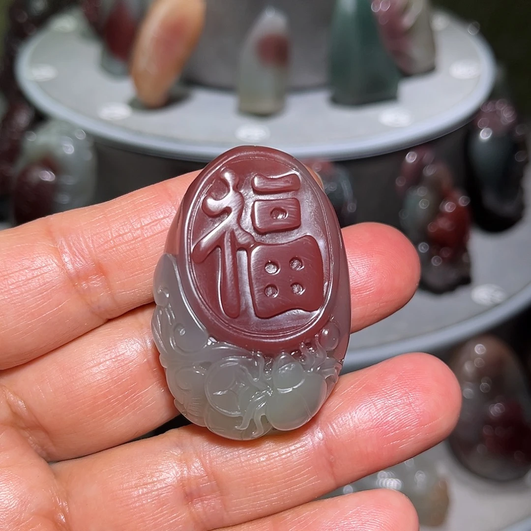玛瑙/玉髓未镶嵌颈饰福寿如意