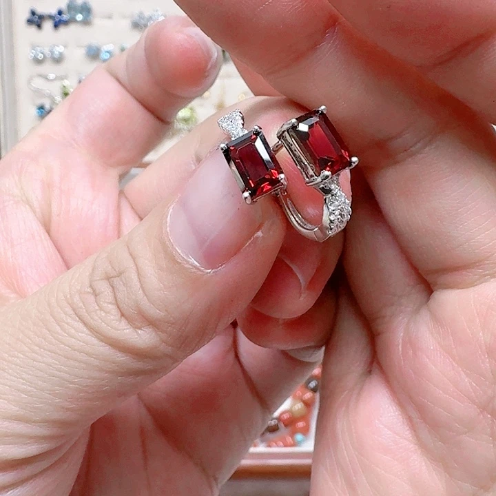 透辉石耳钉银S925镶嵌