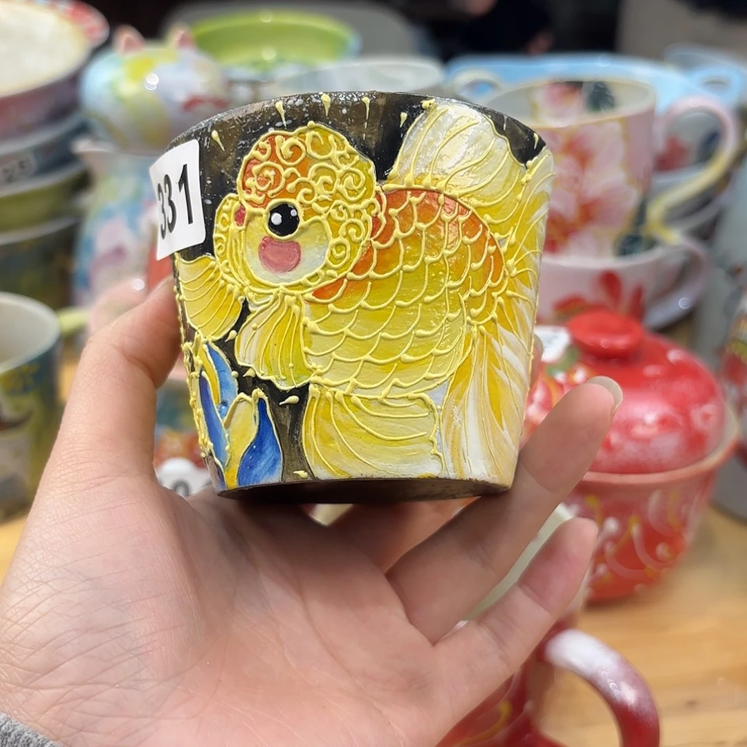 瓷片兔兔盖茨。兔兔