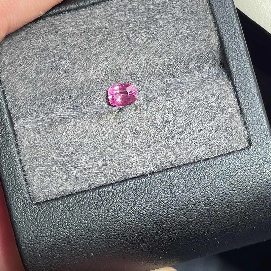 尖晶石裸石裸石0.99克拉