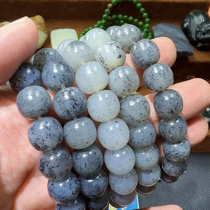 和田玉未镶嵌手链颜色多样性发货拍一发一