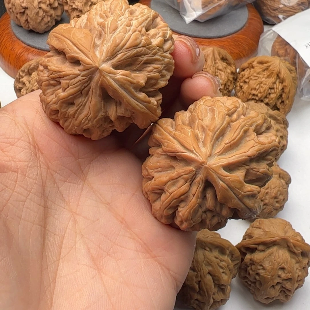 文玩核桃吊坠9****y红锦鲤