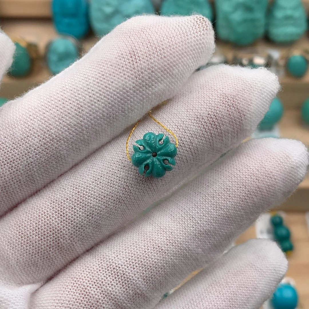 绿松石配饰未镶嵌