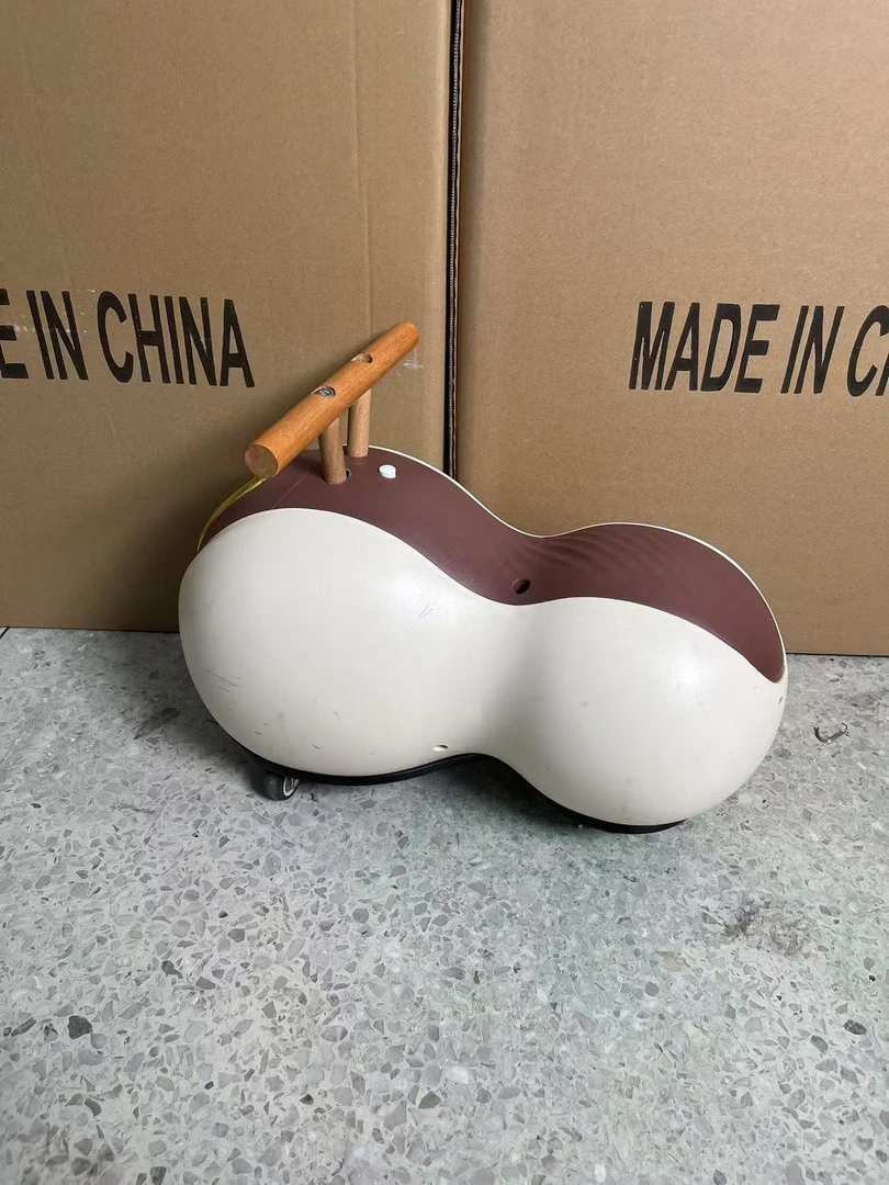 新款儿童花生车扭扭车滑步车