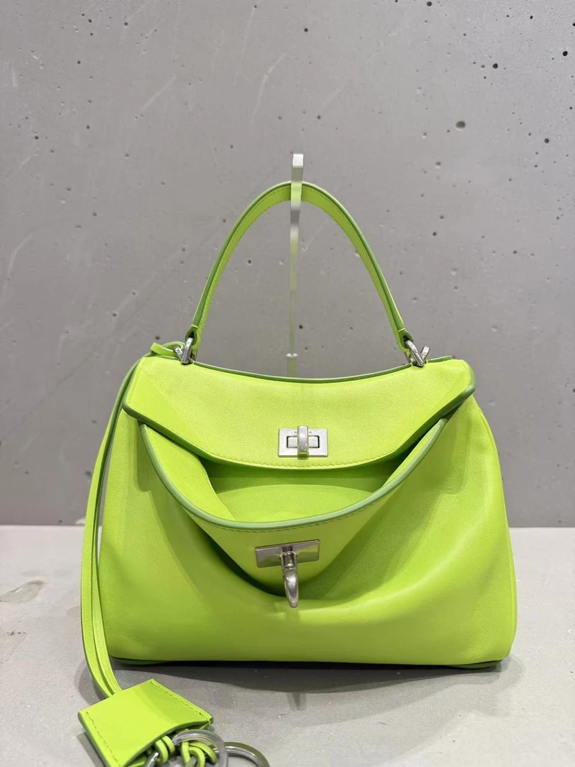 未使用 Balenciaga/巴黎世家 轻奢时尚绿女士简约单肩肩包