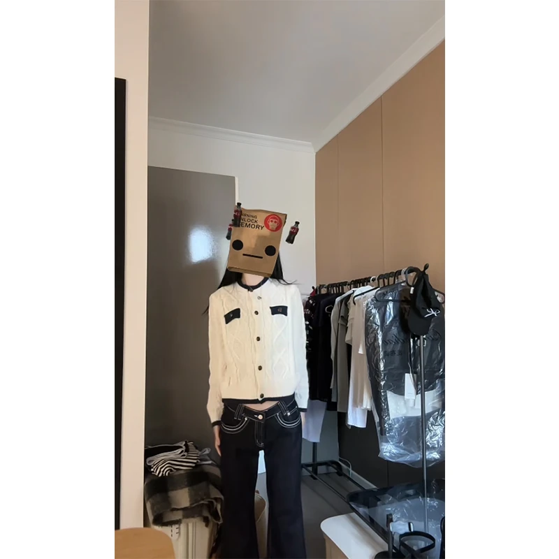 2025秋季新款小香风针织开衫女气质上衣设计感长款牛仔裤时尚套装