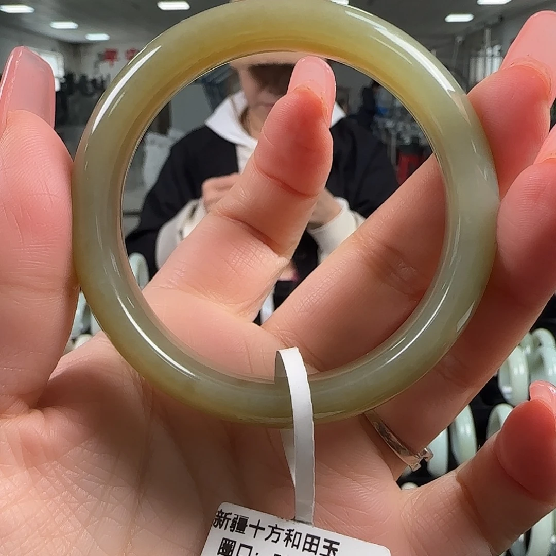 和田玉未镶嵌手镯53.6