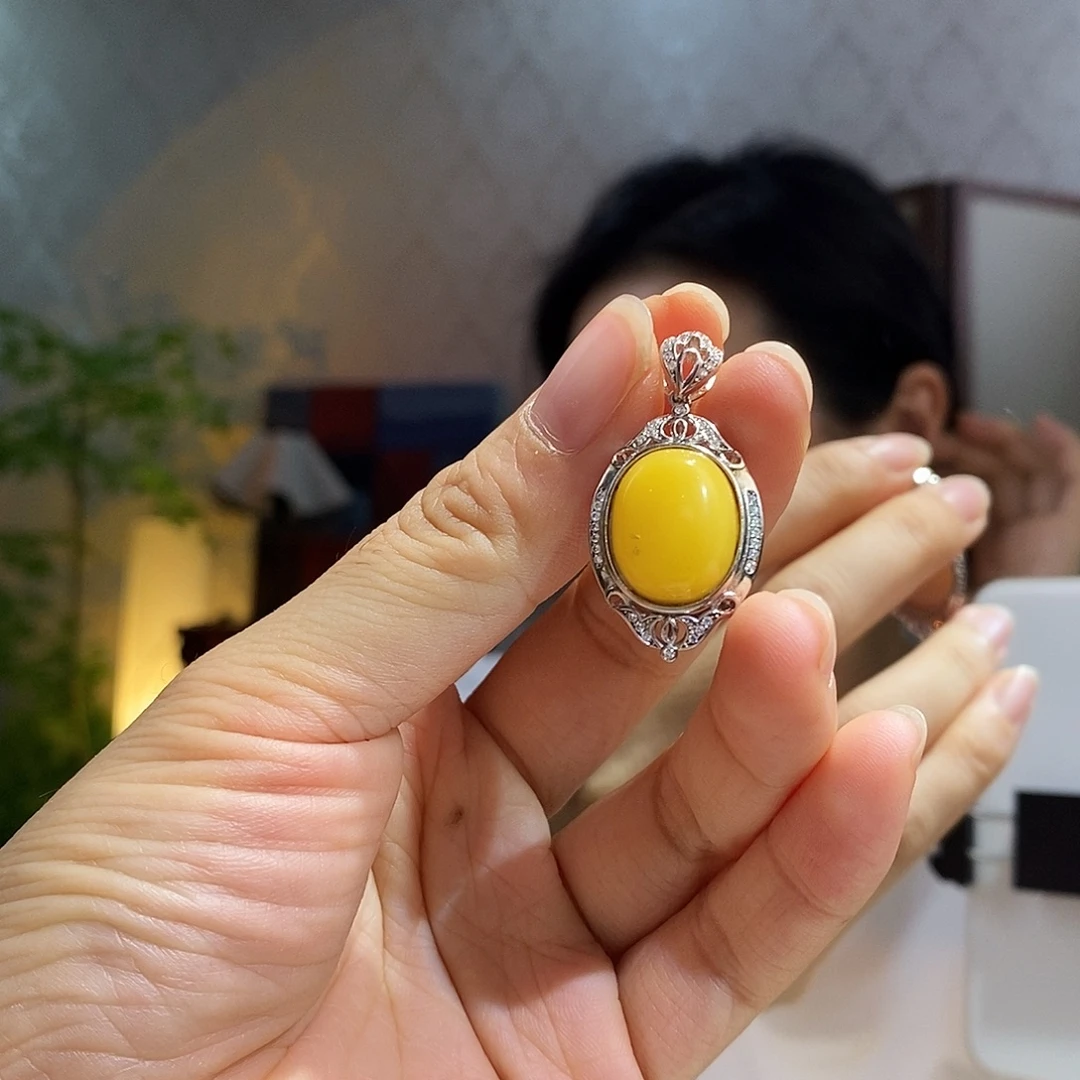 琥珀未镶嵌裸石蜜蜡