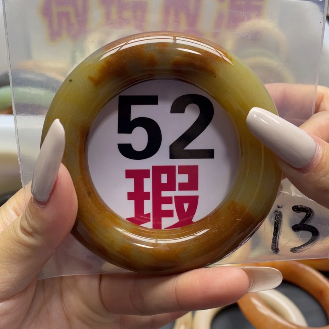 未镶嵌手镯石英质玉