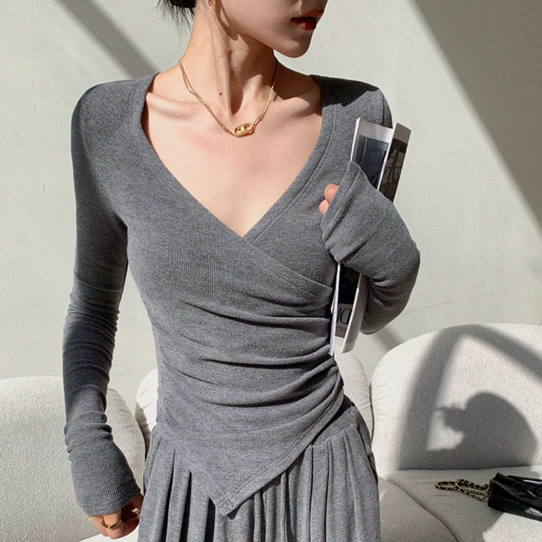 YIDENG2025秋季新款不规则交叉V领长袖t恤女辣妹修身百搭长袖打底