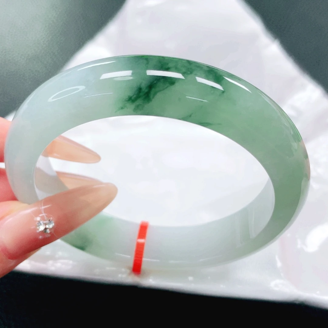 未镶嵌手镯翡翠57。