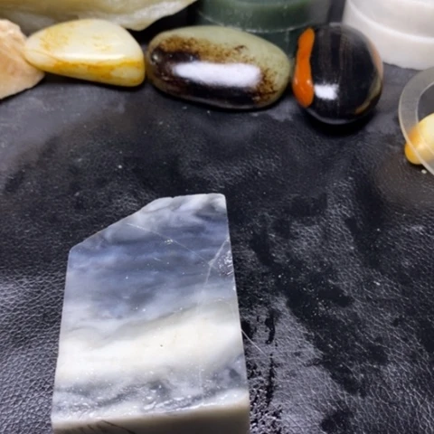 和田玉珠宝奇石未镶嵌