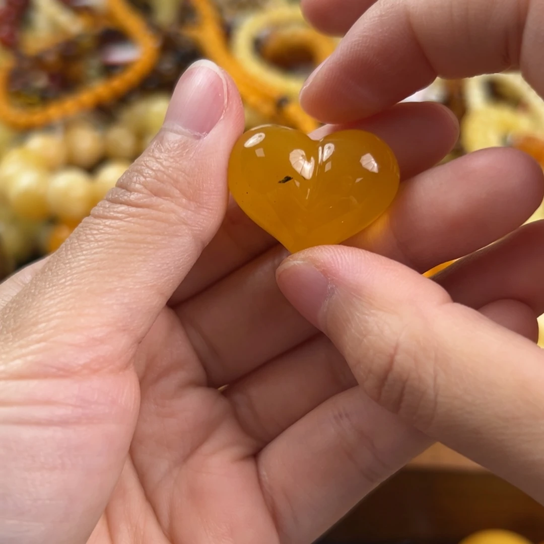 琥珀未镶嵌珠宝奇石