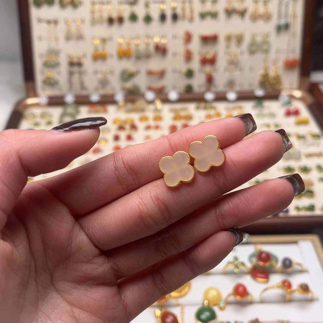 和田玉银S925镀金镶嵌耳坠