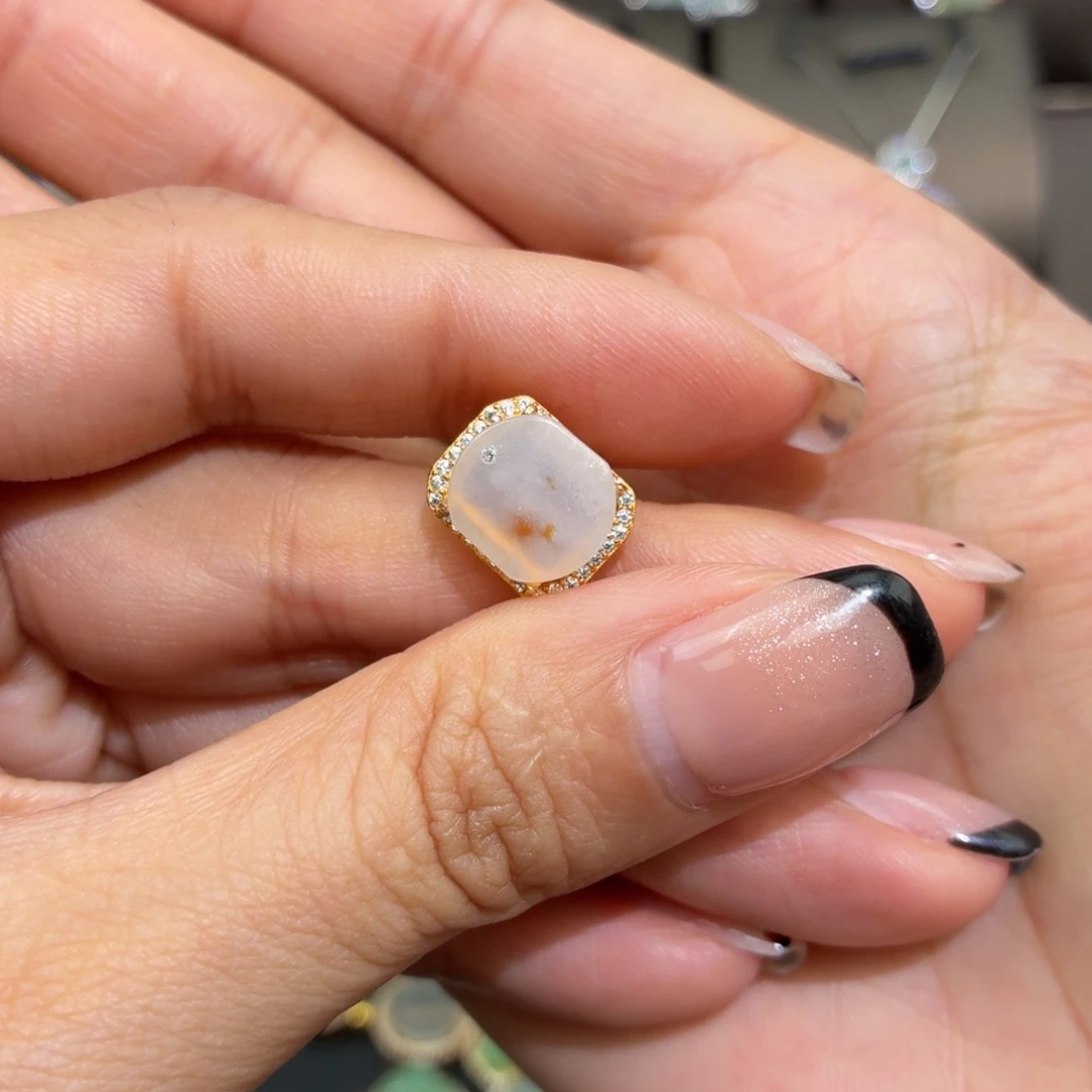 花***豆翡翠银S925镶嵌颈饰路路通