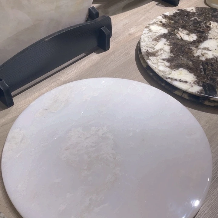 铁芬迪白天然奢石边几