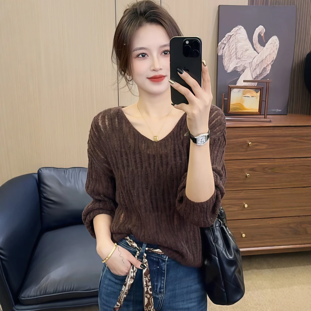 巨好看的早秋穿搭V领镂空针织衫女2025新款韩系慵懒宽松针织上衣