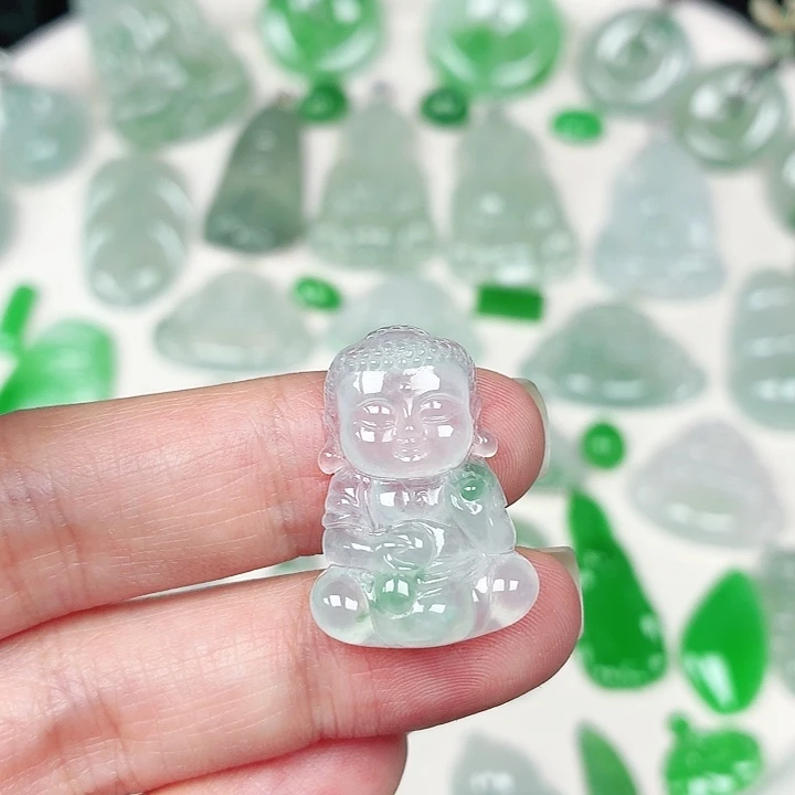 翡翠未镶嵌颈饰缅甸天然A货翡翠