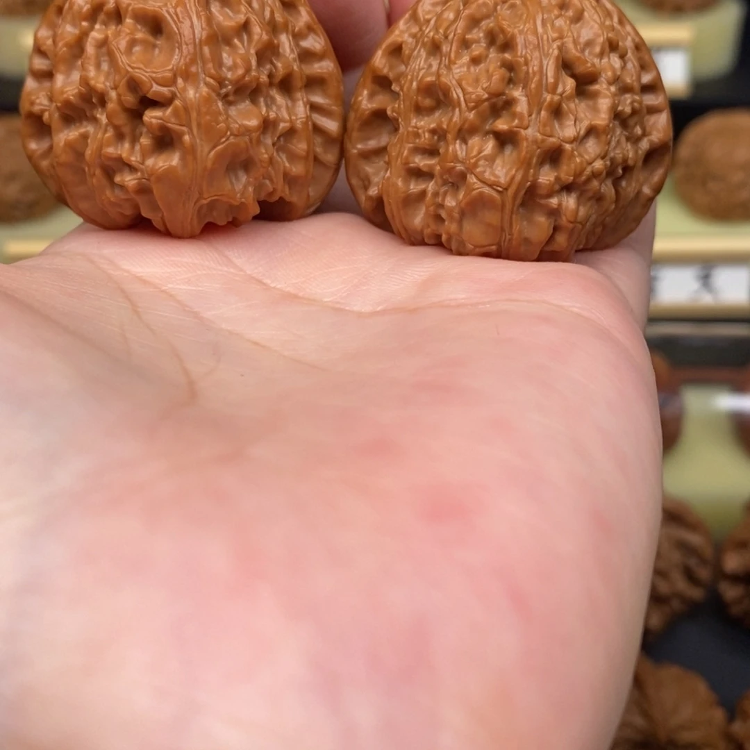 文玩核桃吊坠三角白41