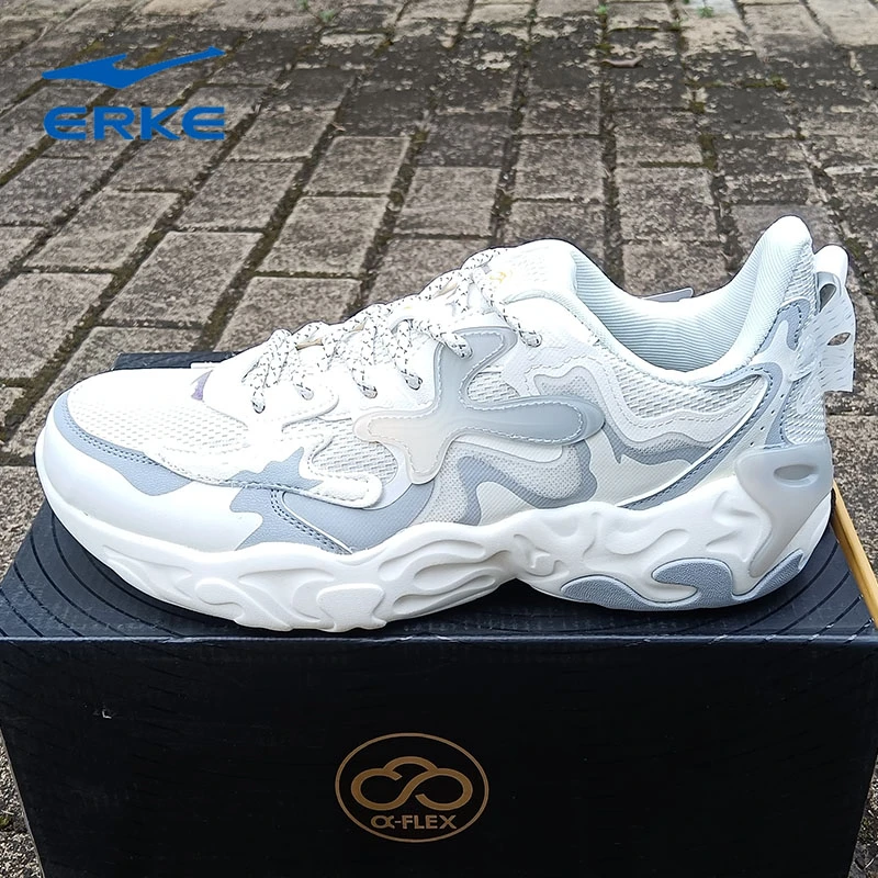 erke/鸿星尔克男运动鞋初中生厚底冬季透气奇弹鞋子男款减震跑鞋