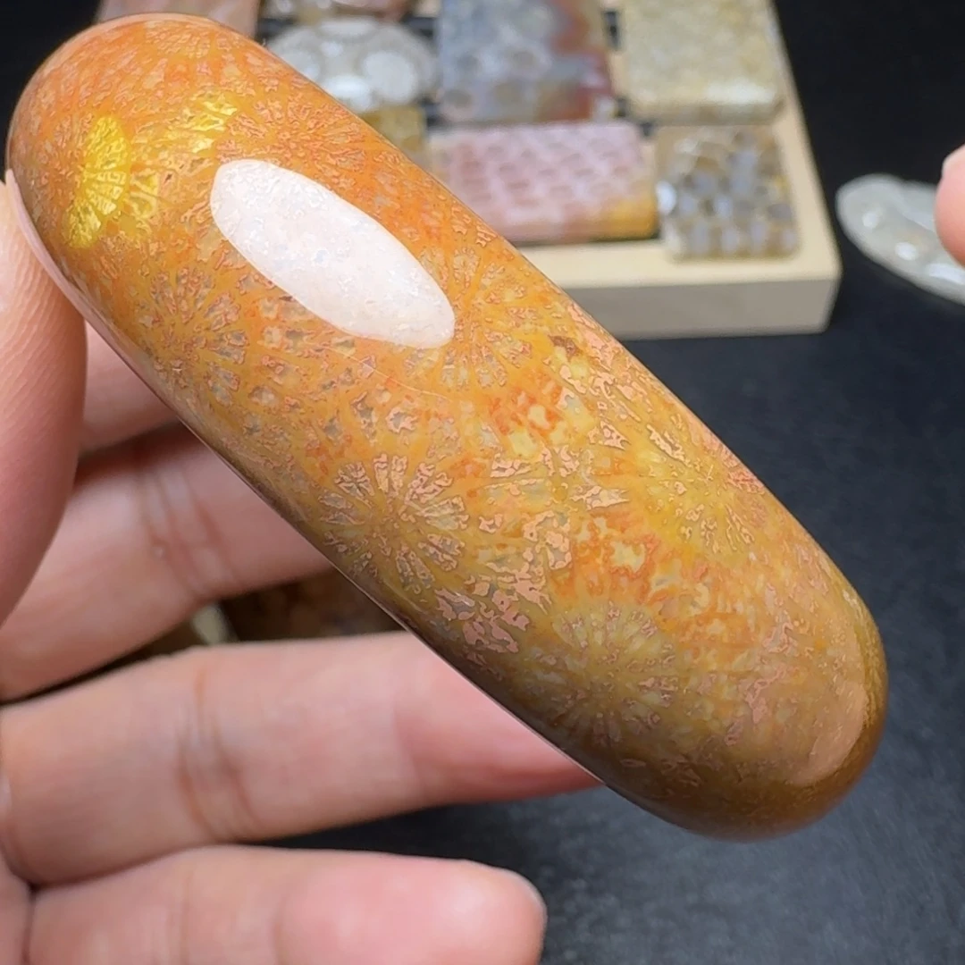 硅化玉未镶嵌纯天然色有机玉石保真色56.5圈口