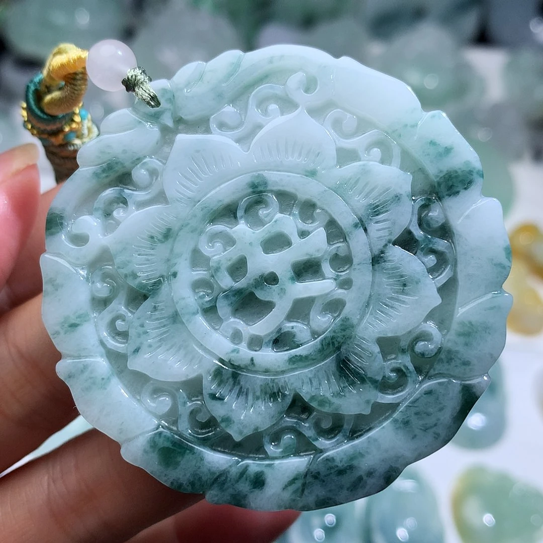 翡翠未镶嵌颈饰873