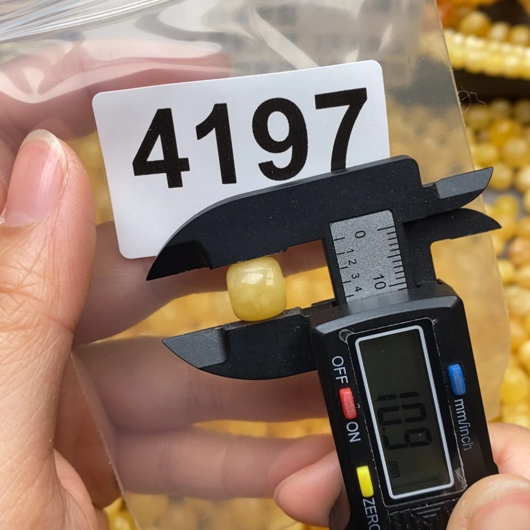 蜜蜡珠宝奇石未镶嵌