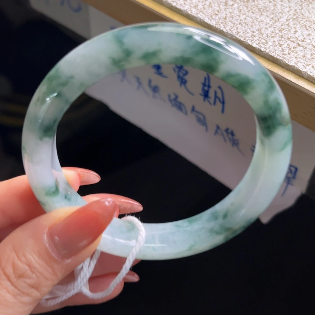 翡翠未镶嵌手镯手镯