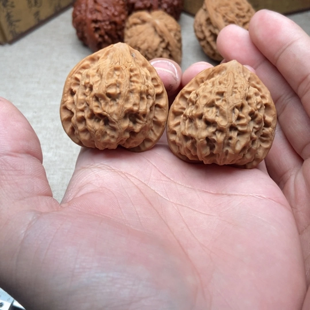 吊坠文玩核桃疯****】金牛