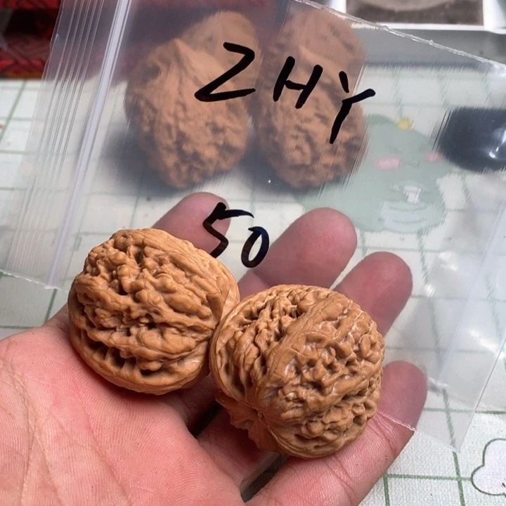 文玩核桃把件Z***Y核桃
