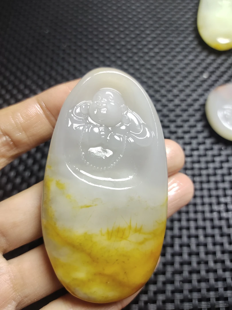 和田玉精美挂件佛