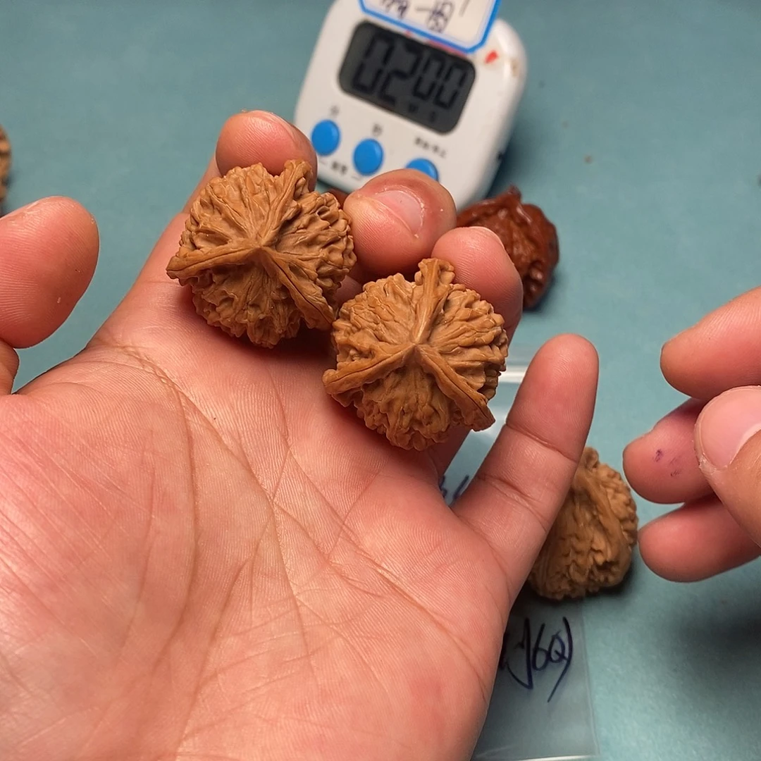 你***奥文玩核桃吊坠文玩核桃