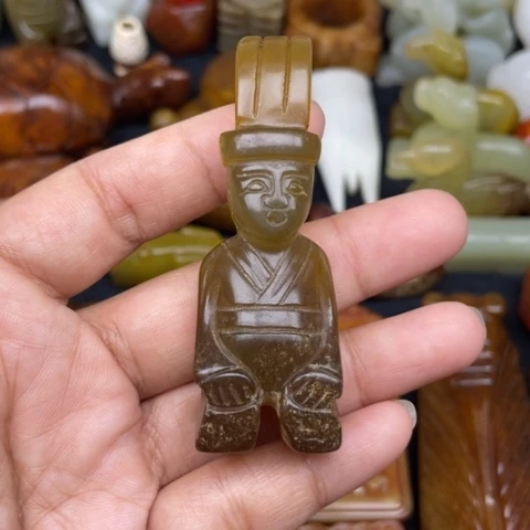 未镶嵌蛇纹石玉颈饰23