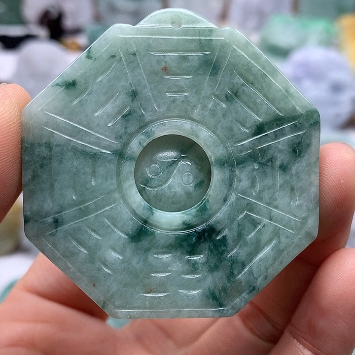 翡翠未镶嵌颈饰时来运转八卦两面工艺福利