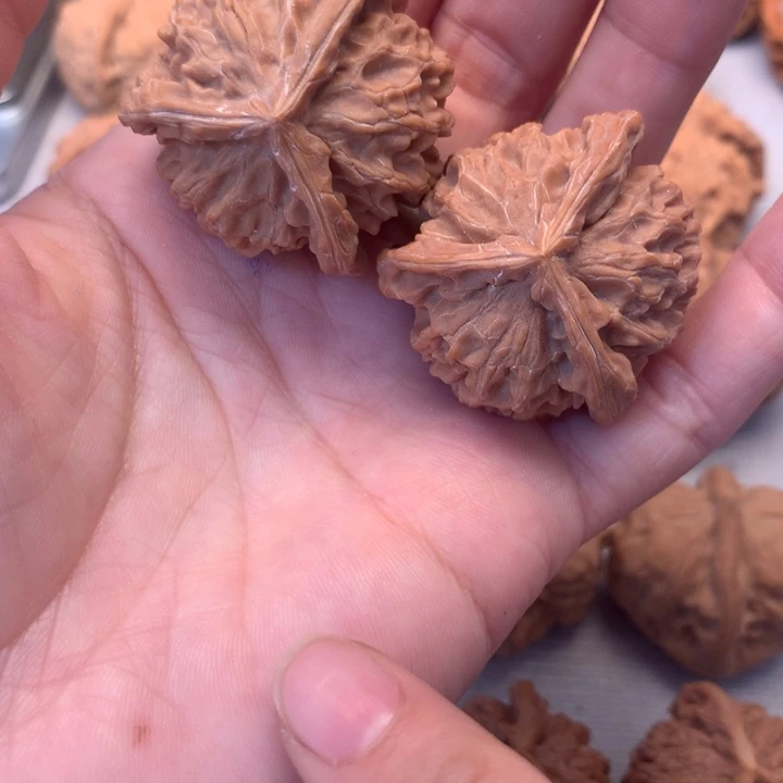 文玩核桃把件盘山三棱37