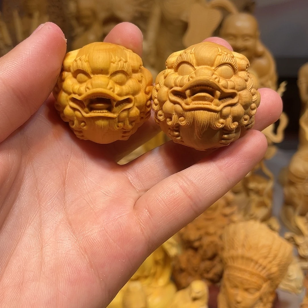 黄杨木瑕疵貔貅手球一对