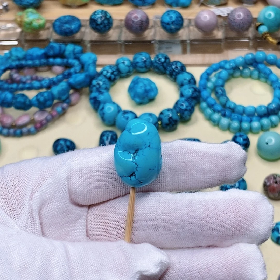 绿松石未镶嵌珠宝奇石